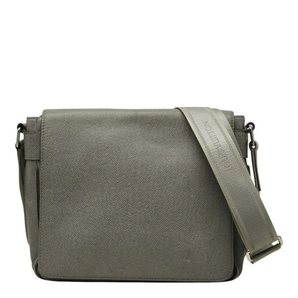 Louis Vuitton Taiga Leather Roman PM Shoulder Bag Glaciar Gray
